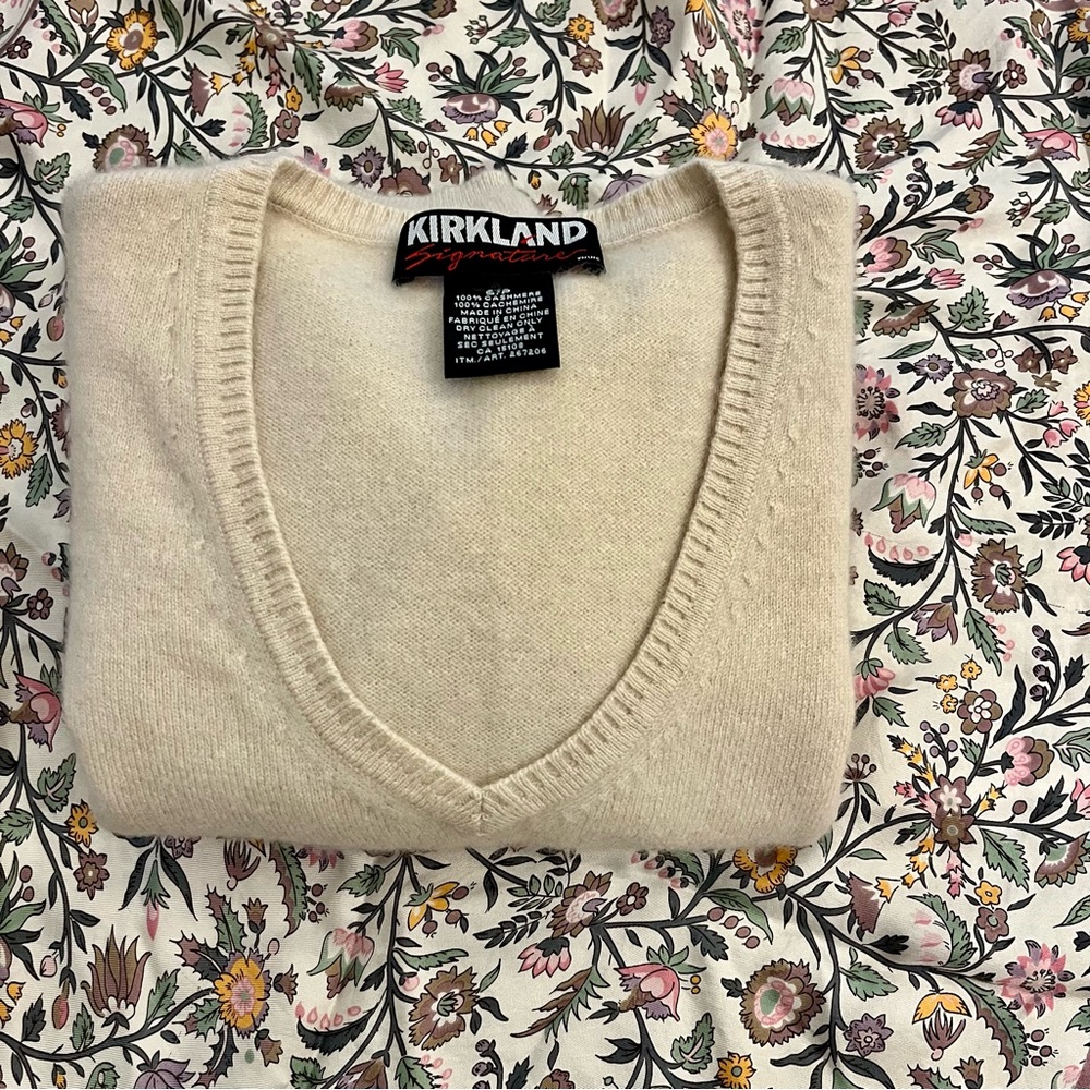 Kirkland 100% Cashmere Cream V-Neck Sweater Size S